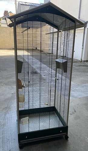 Une cage oiseaux - une, oiseaux,